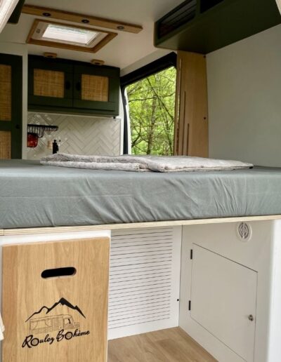 Aménagement fourgon Boxerr H2L2 lit et rangements